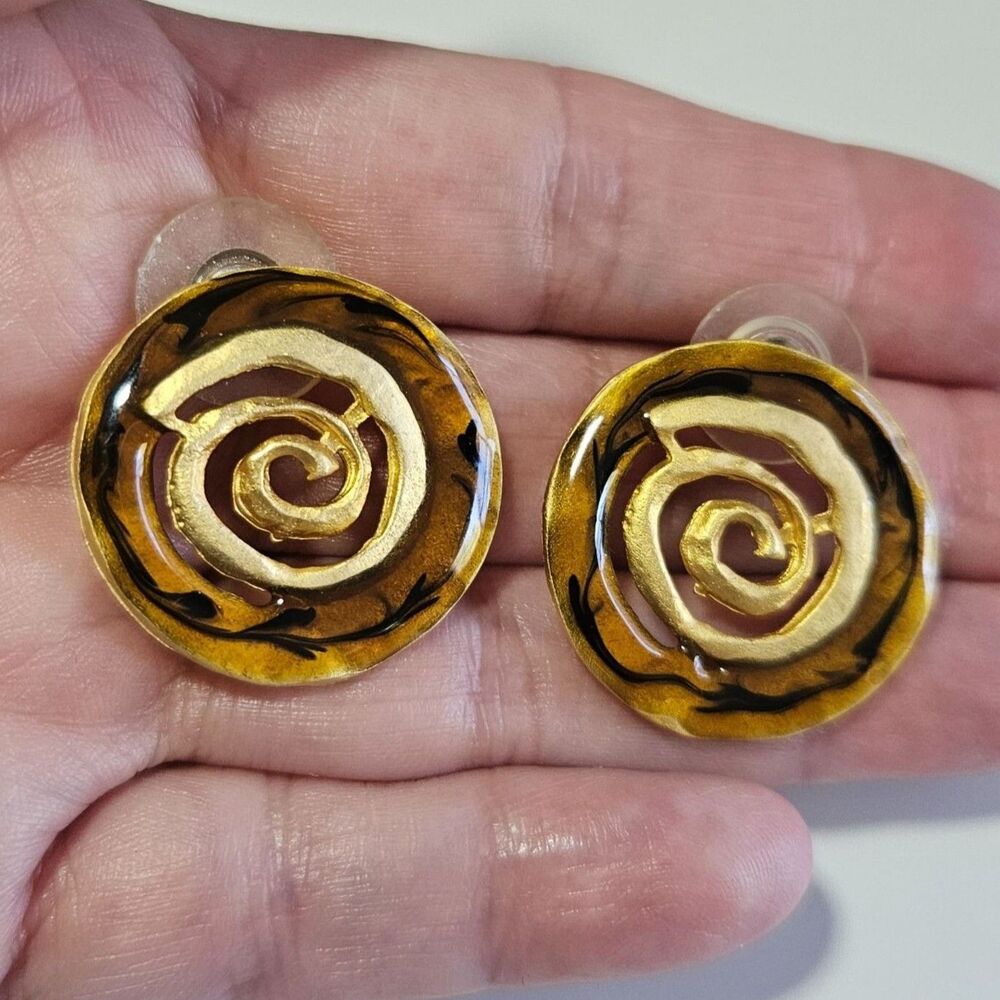 Gold Tone Faux Tortoise Shell Tan and Black Swirl Earrings